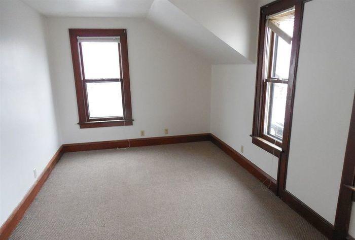 /static/images/house/1468/d678264bf72ca72aa752315a922dd852.jpg