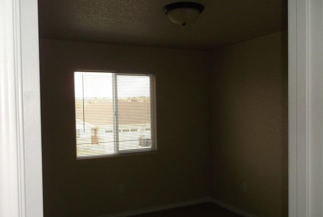 /static/images/house/25918/2e1fffca2b61f9c984eb4910181b4e1c.jpg