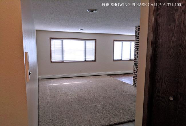 /static/images/house/26478/8ae670f2626846fb0f4b50cad0567a96.jpg