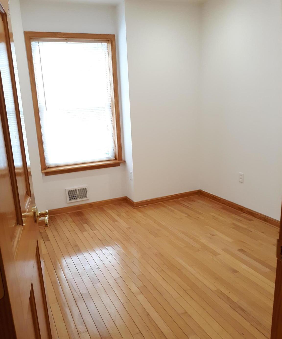 /static/images/house/3543/58bba2dd2081e772023785c2f923ddd6.jpg