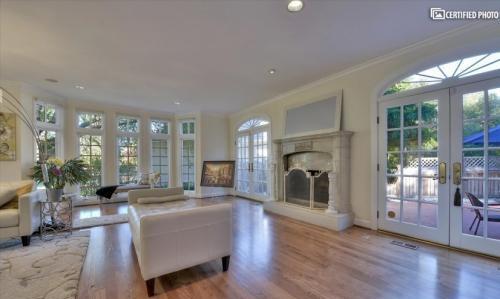 /static/images/house/9741/fc067f89b6f579e4e4bfcb33accdd25d.jpg